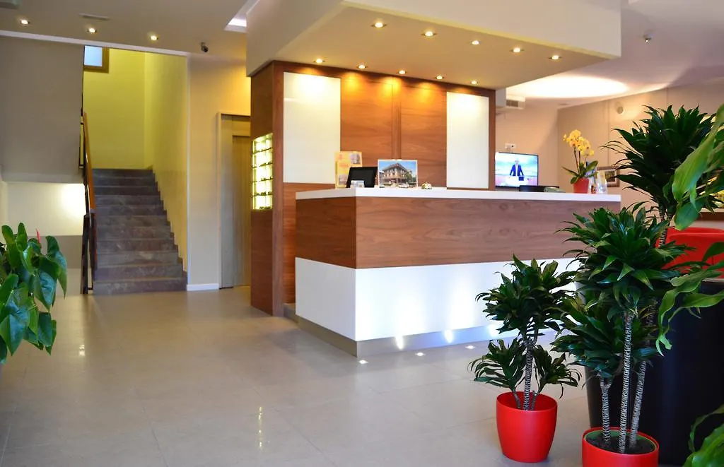 Hotel Midi Lido di Jesolo 3*,  Olaszország