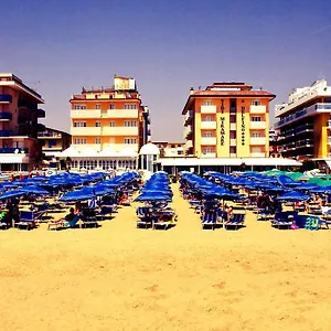 Vidi Miramare & Delfino 4*, Lido di Jesolo Olaszország